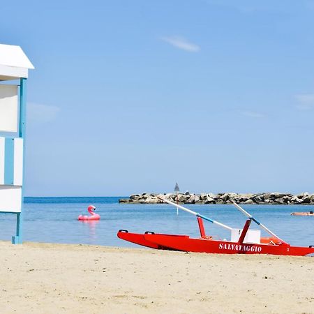 Hotel Universal Bellaria-Igea Marina Eksteriør billede