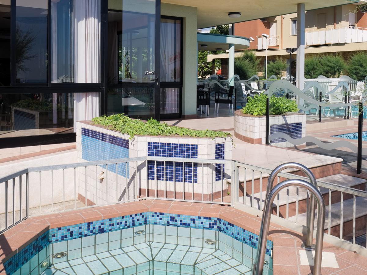 Hotel Universal Bellaria-Igea Marina Eksteriør billede