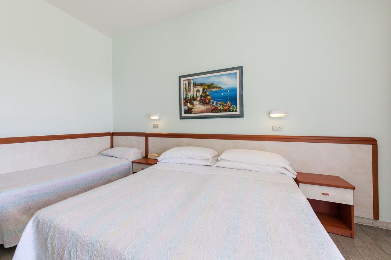 Hotel Universal Bellaria-Igea Marina Eksteriør billede